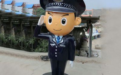 公园玻璃钢树脂敬礼的卡通警察雕塑