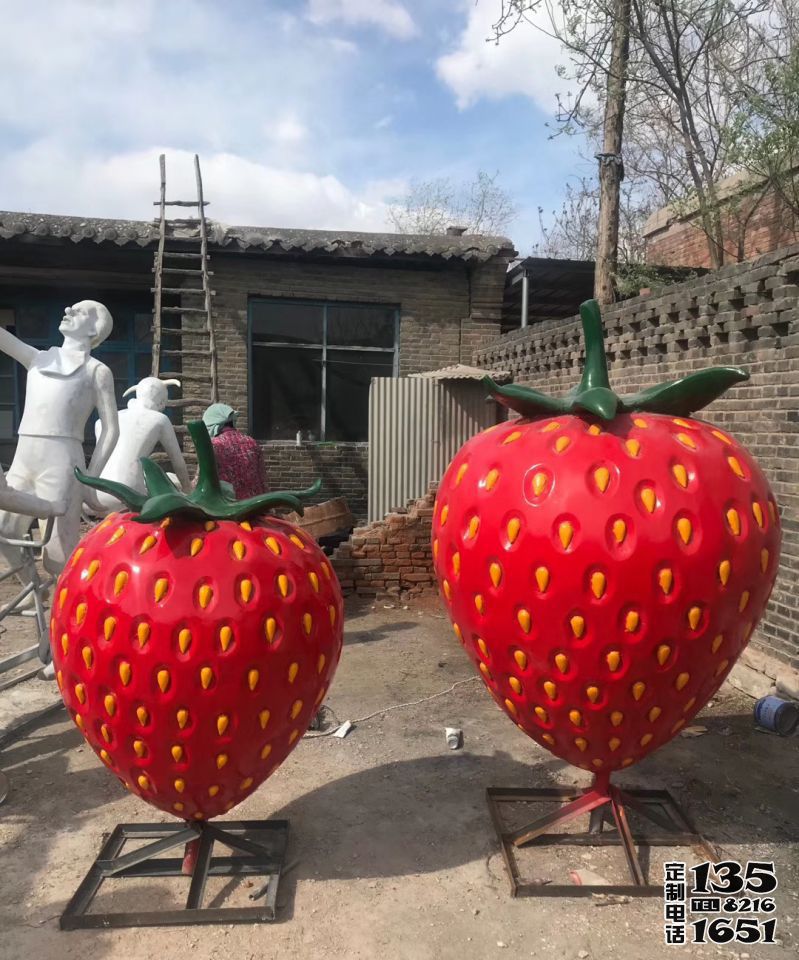 农场玻璃钢仿真水果草莓雕塑 农场玻璃钢仿真水果草莓雕塑