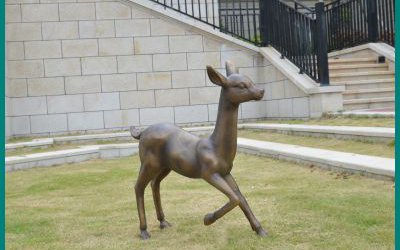 户外园林景观装饰品玻璃钢鹿雕塑