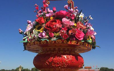 国庆节广场玻璃钢彩绘仿真花朵大花篮雕塑