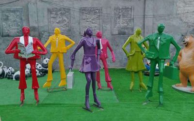 城市公园创意彩绘玻璃钢抽象购物人雕塑