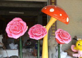 户外城市景观玻璃钢彩绘蘑菇玫瑰花植物雕塑