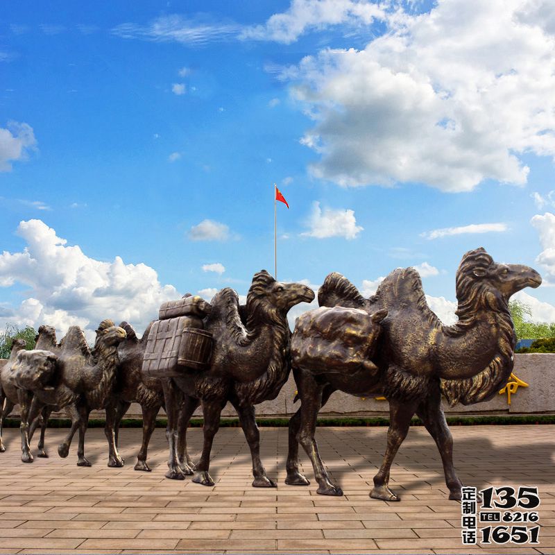 城市广场玻璃钢仿铜大型动物景观骆驼雕塑