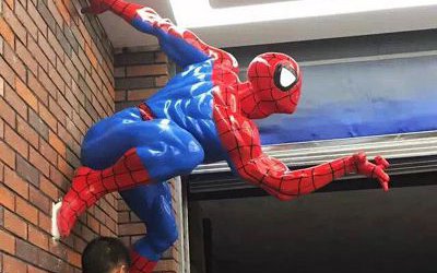蜘蛛侠雕塑卡通人物玻璃钢墙壁装饰动漫人物蜘蛛侠雕塑
