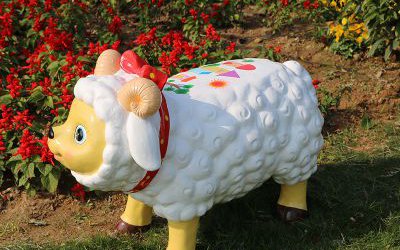 绵羊动物座椅玻璃钢雕塑户外园林景观摆件