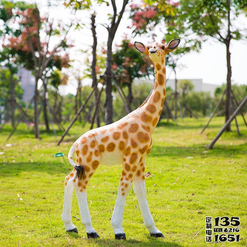 动物园大型景观仿真动物长颈鹿雕塑