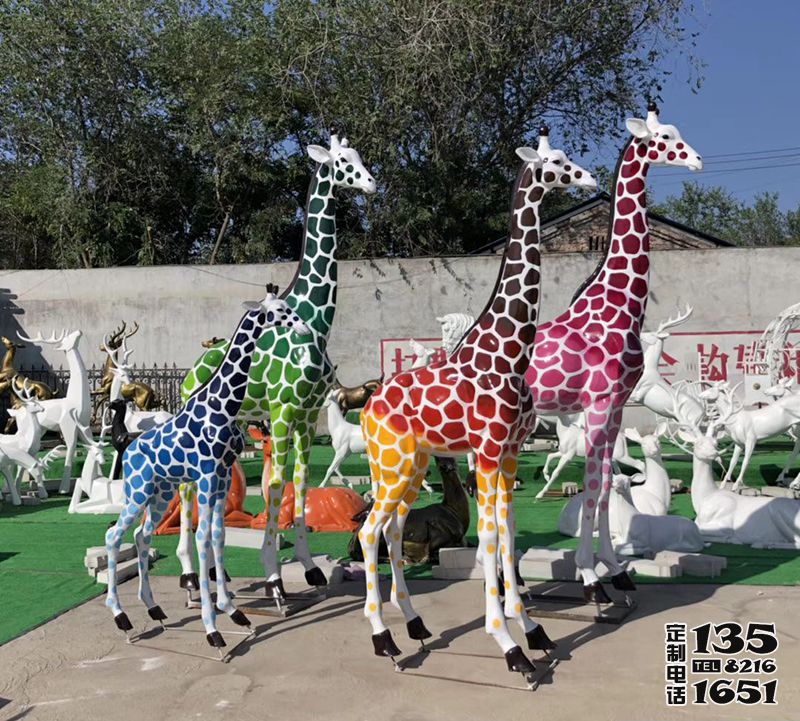 玻璃钢彩绘动物园大型仿真动物园林景观长颈鹿雕塑