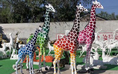 玻璃钢彩绘动物园大型仿真动物园林景观长颈鹿雕塑