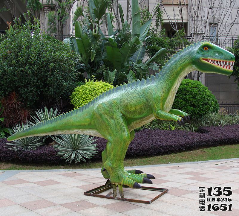 景区户外大型侏罗纪主题玻璃钢卡通恐龙雕塑