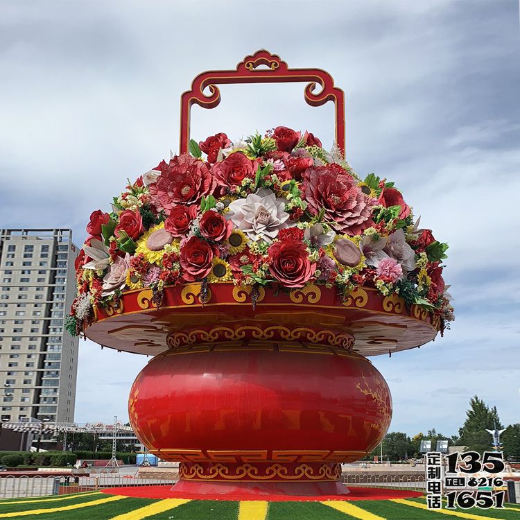 城市广场玻璃钢彩绘庆祝国庆节的大花篮雕塑