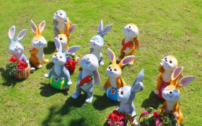 卡通动物兔子雕塑  幼儿园商场美陈摆件