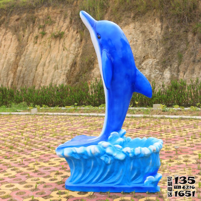 海洋馆摆放卡通蓝色海豚摆件户外玻璃钢雕塑 海洋馆摆放卡通蓝色海豚摆件户外玻璃钢雕塑