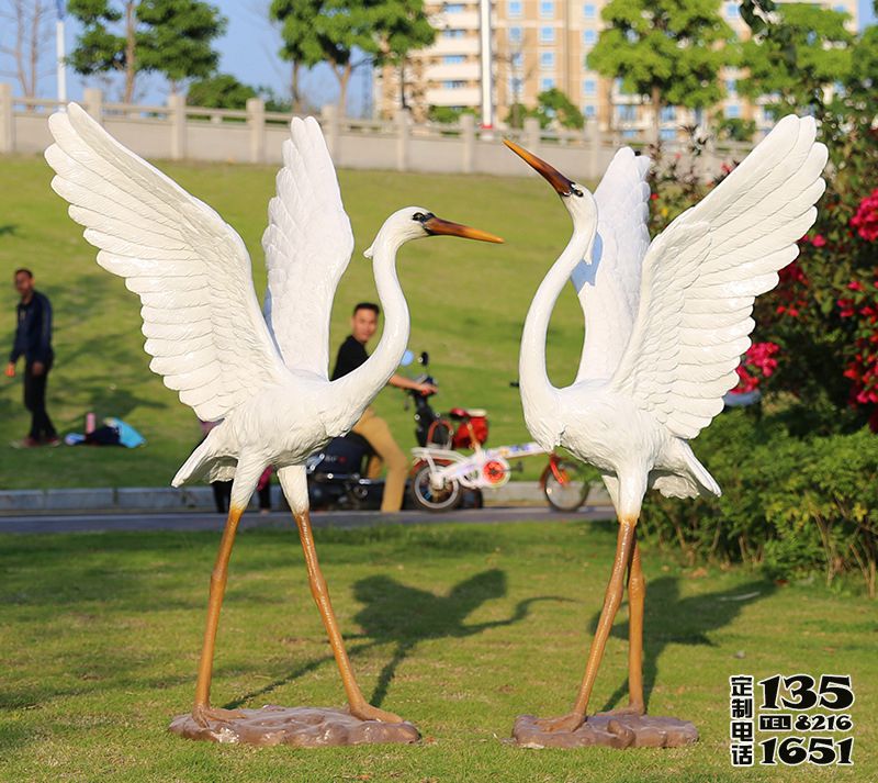 公园大型景观装饰品摆件玻璃钢仿真仙鹤雕塑 公园大型景观装饰品摆件玻璃钢仿真仙鹤雕塑
