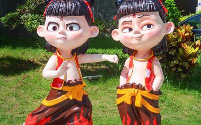 魔童降世卡通公仔商场美陈城市玻璃钢哪吒雕塑