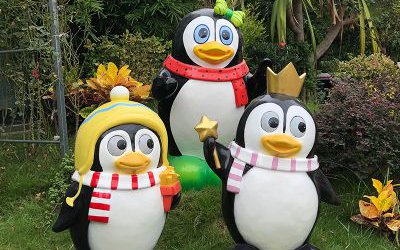 园林卡通彩绘装饰品摆件玻璃钢企鹅雕塑