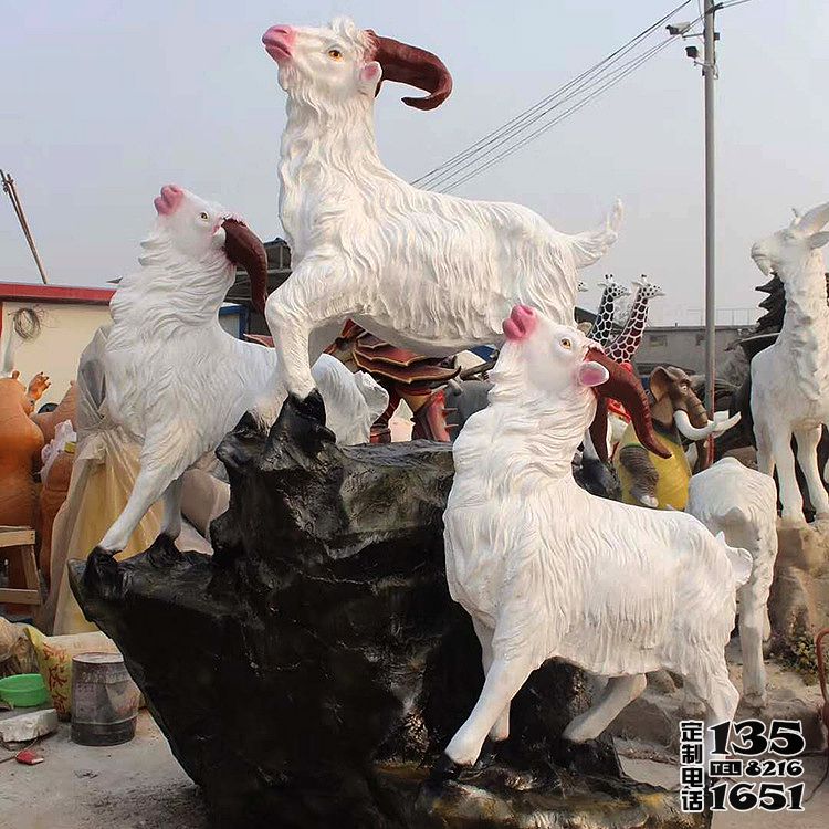 景区玻璃钢浮雕山羊三羊开泰雕塑