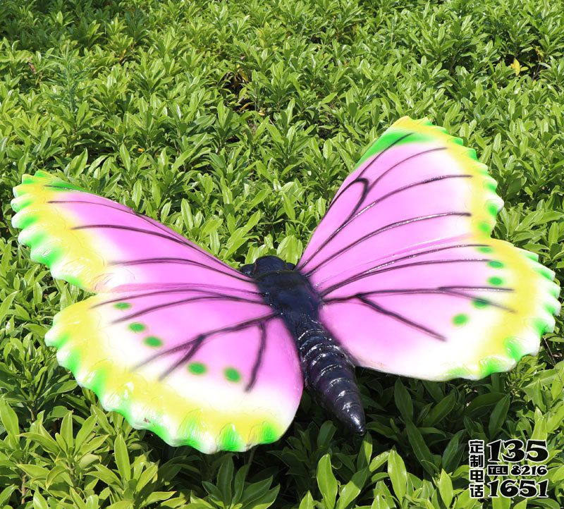 花园草坪玻璃钢卡通蝴蝶雕塑 花园草坪玻璃钢卡通蝴蝶雕塑