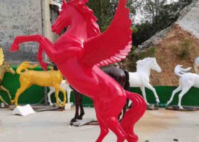 城市广场玻璃钢大型彩绘飞马雕塑