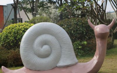 公园草坪玻璃钢创意蜗牛雕塑