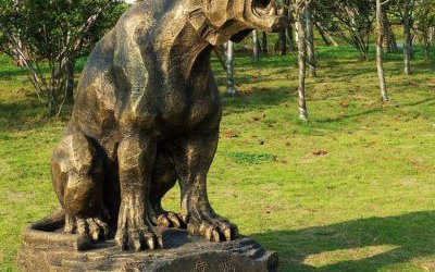 园林公园大型玻璃钢仿铜老虎雕塑