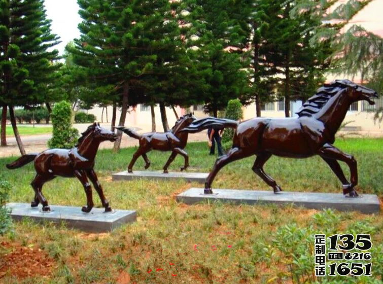 园林大型玻璃钢仿铜马儿雕塑 园林大型玻璃钢仿铜马儿雕塑