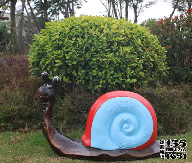 玻璃钢彩绘户外园林大型蜗牛雕塑