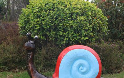 玻璃钢彩绘户外园林大型蜗牛雕塑