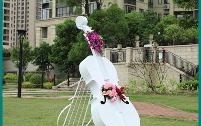 公园景区玻璃钢创意仿真大提琴雕塑