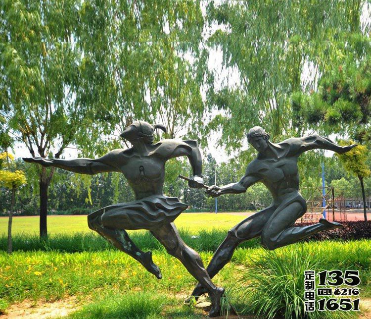 运动主题人物雕塑 户外公园玻璃钢仿铜接力跑步摆件