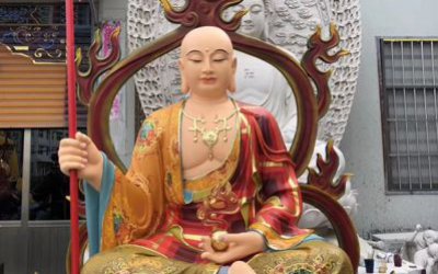 户外大型玻璃钢彩绘佛像地藏王雕塑