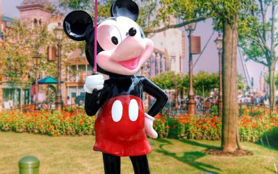 迪士尼户外草坪玻璃钢卡通米老鼠雕塑