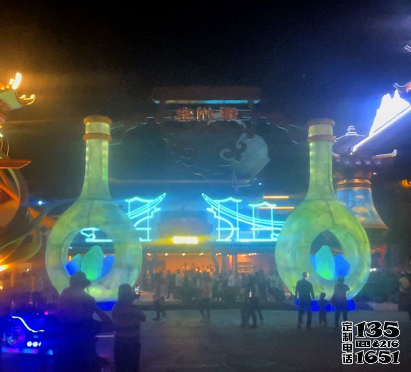 玻璃钢夜晚发光酒瓶造型雕塑