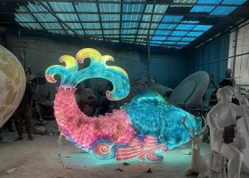 玻璃钢发光鱼雕塑