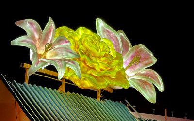 玻璃钢发光花朵造型雕塑