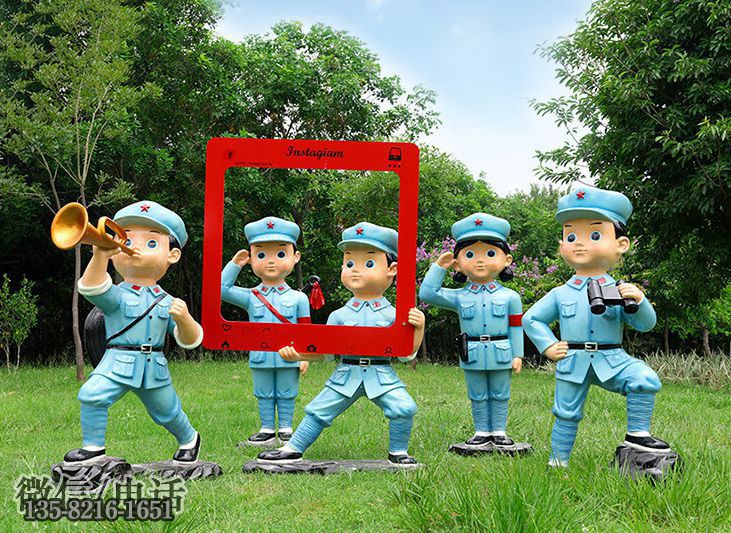 创意玻璃钢卡通八路军人物雕塑 创意玻璃钢卡通八路军人物雕塑