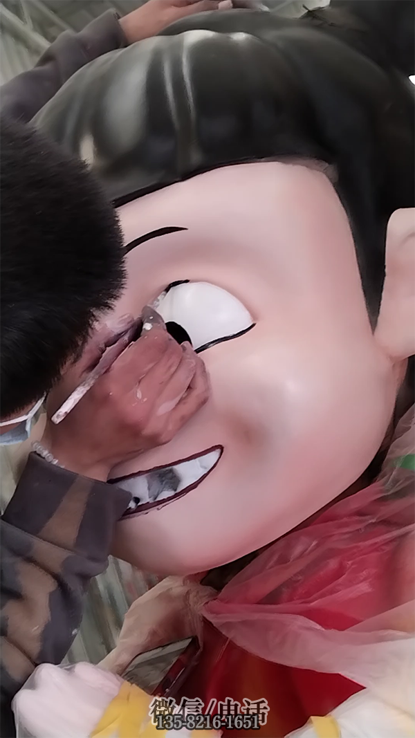 哪吒雕塑喷漆彩绘
