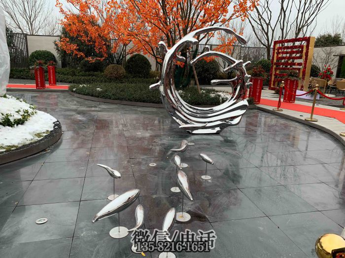 人物雕塑实拍图