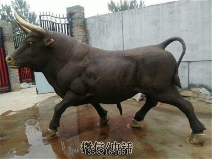 动物雕塑实拍图