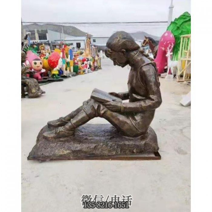 人物雕塑实拍图