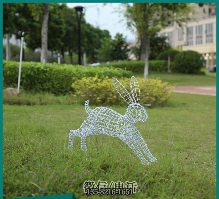 泡沫动物雕塑