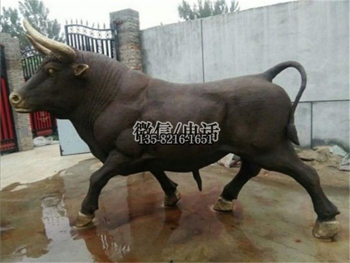 动物雕塑实拍图