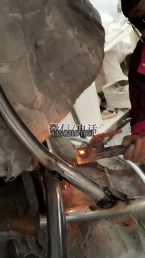 部署钢筋龙骨