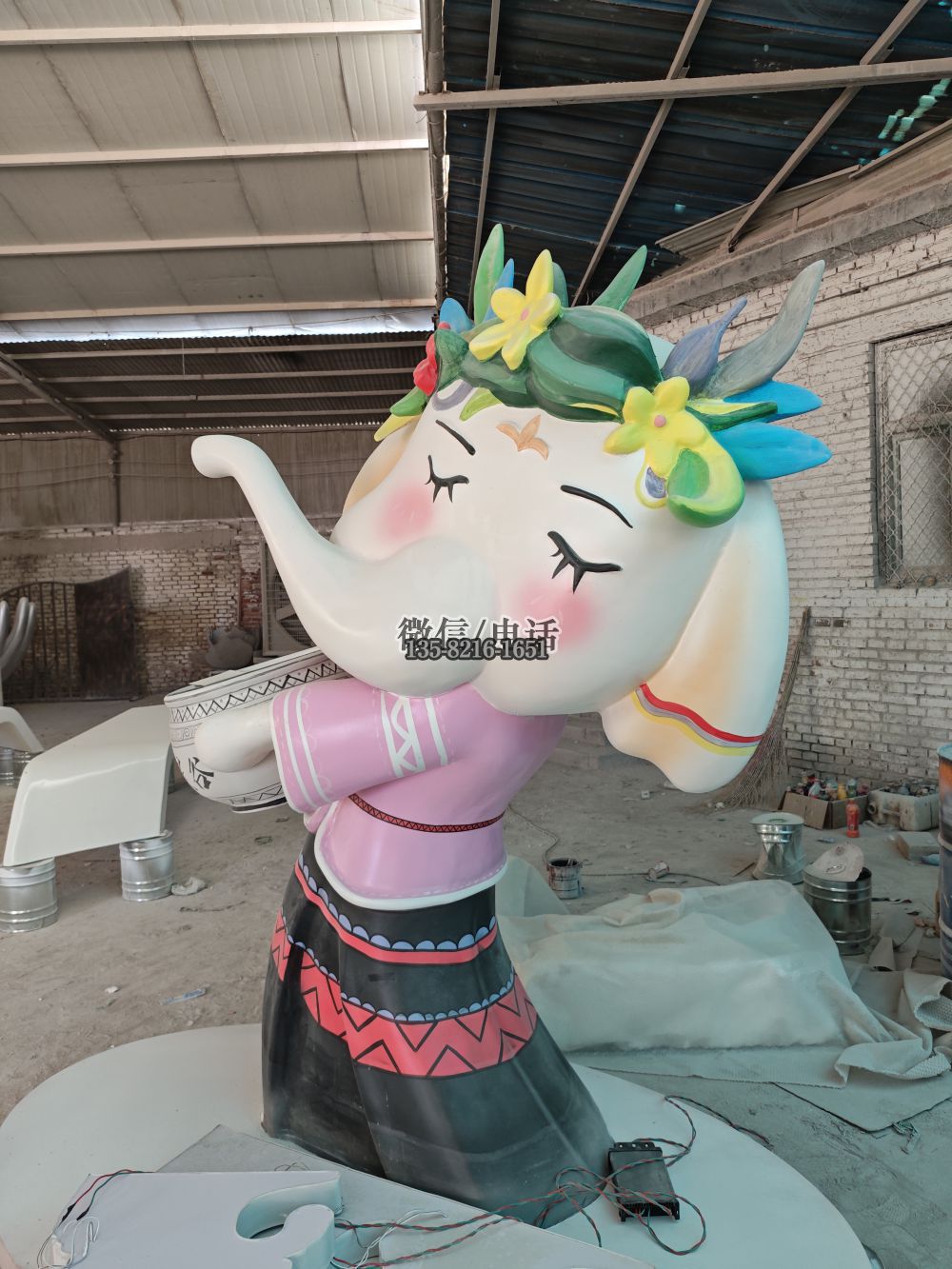 发光拿鼓大象女 (2)